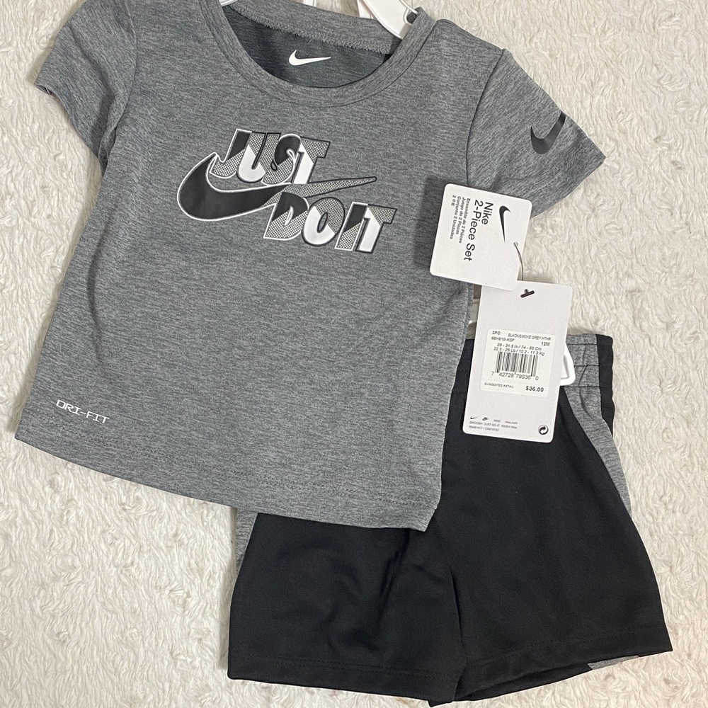 Nike Gray and Black Dri-FIT Logo Set NWT